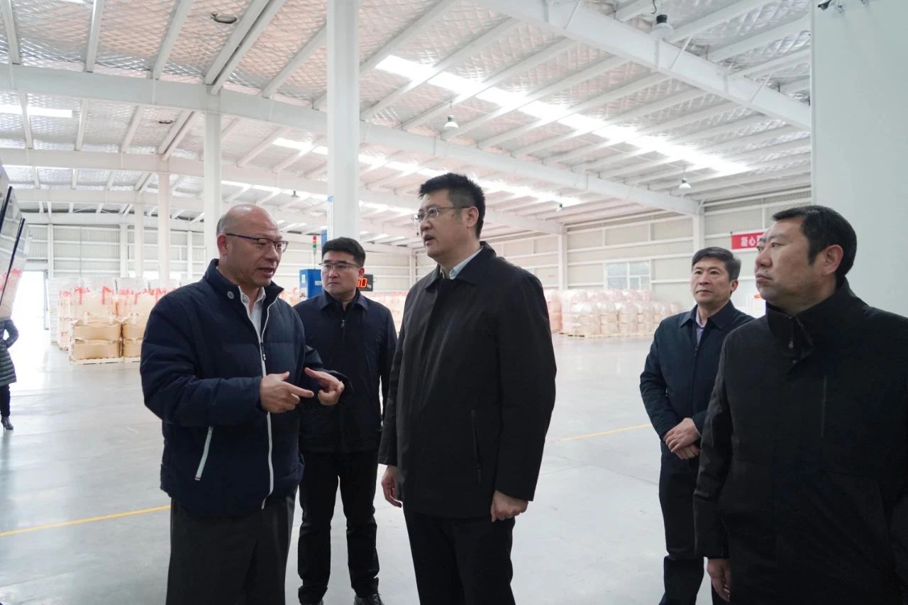 送温暖，提信心，谋发展1.jpg